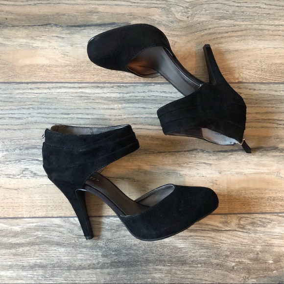 Nine West Shoes - Nine West Size 5 Garinoo Suede Pumps